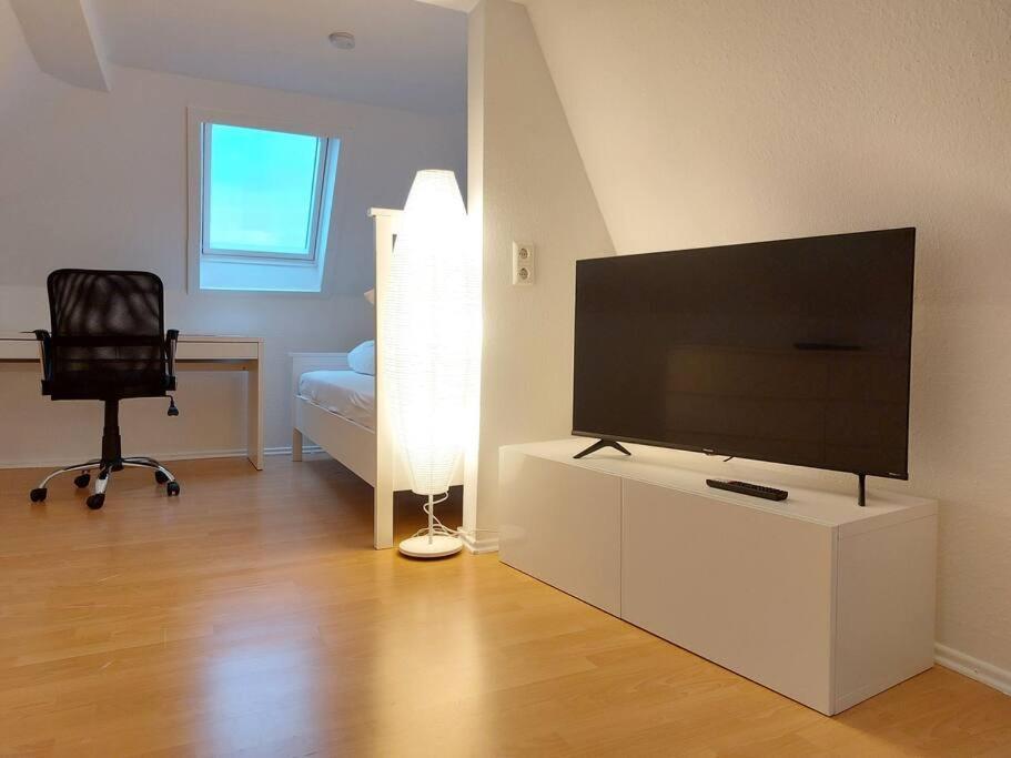 Rooftop Apartmens Ulm - Komfortable Neue Gemeinschaftsunterkunft Im Herzen Von Ulm - Raum 3 Exterior foto